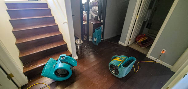 Water damage restoration process in Cockrell Hill, TX